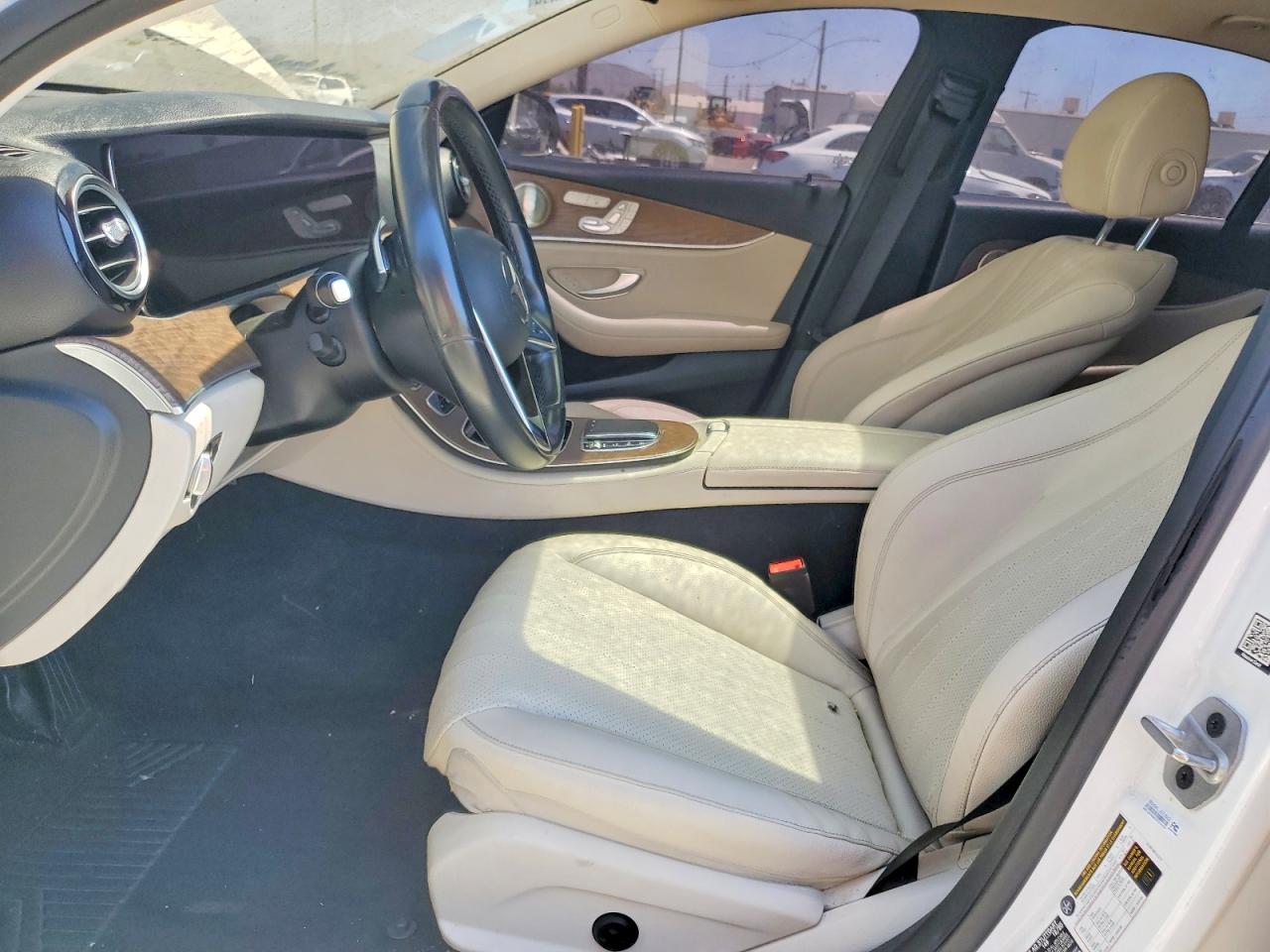 2021 Mercedes-benz E-klasse VIN W1KZF8DB7MA927745 COPART salvage auction — Normal Wear, Dv - Clean Title, sold $6,600 on 2026-08-20 (photo 7)