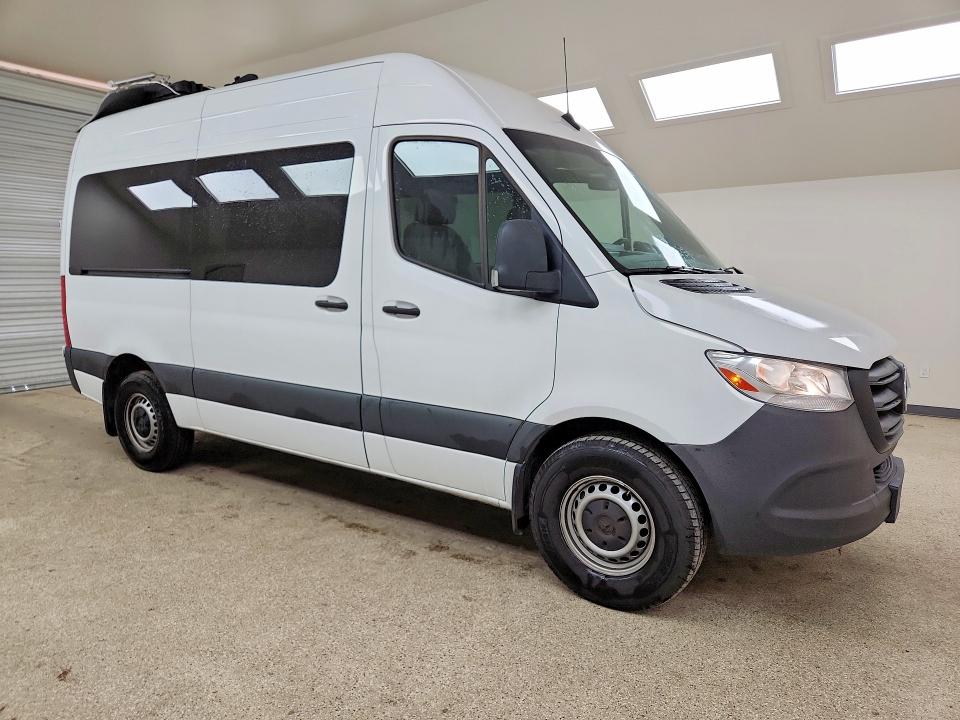 2024 Mercedes-benz Sprinter VIN W1Z4KFHY4RP737240 COPART salvage auction — MINOR DENT/SCRATCHES, LA - CERTIFICATE OF TITLE (P), sold $9,100 on 2026-07-27 (photo 4)