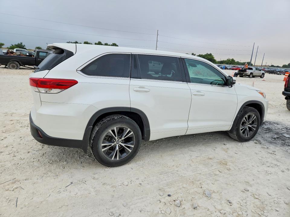 2018 Toyota Highlander VIN 5TDZZRFH6JS266720 COPART salvage auction — SIDE, TX - SALVAGE VEHICLE TITLE, sold $7,100 on 2026-07-23 (photo 3)