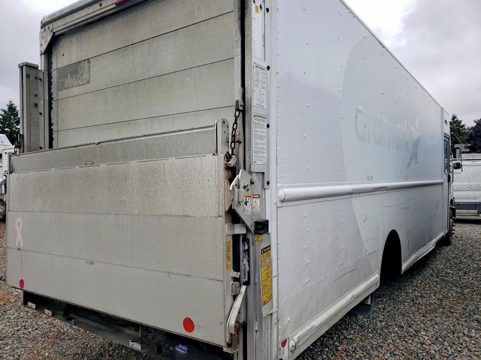 2012 Workhorse W62 VIN 5B4MFG2E9C3448845 COPART salvage auction — SIDE, Wa - Vehicle Cert Of Ownership-Titl, sold $1,800 on 2026-07-31 (photo 3)