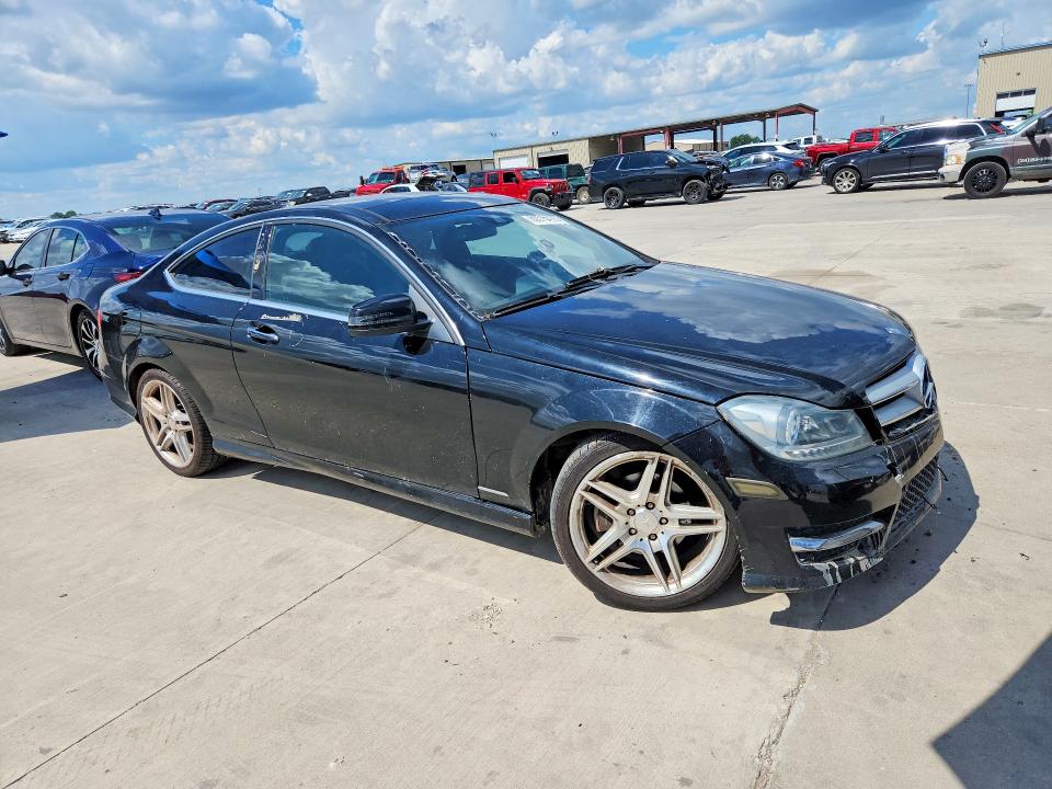 2012 Mercedes-benz C-klasse VIN WDDGJ4HBXCF749713 COPART salvage auction — MECHANICAL, Tx - Cert Of Title-Rebuilt Salvage, sold $350 on 2026-07-30 (photo 4)