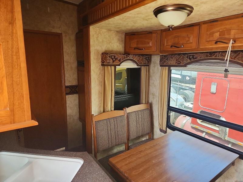 2012 Keystone Montana VIN 4YDF3752XC4700283 COPART salvage auction — UNDERCARRIAGE, PA - CERTIFICATE OF SALVAGE, sold $4,100 on 2026-07-23 (photo 5)