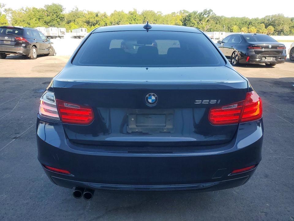 2015 BMW 3er VIN WBA3A5G50FNS91679 COPART salvage auction — SIDE, Fl - Cert Of Title Slvg Rebuildable, sold $1,350 on 2026-08-19 (photo 6)