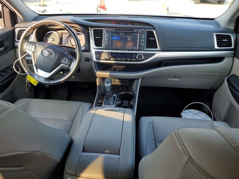 2019 Toyota Highlander VIN 5TDJZRFH9KS578819 COPART salvage auction — WATER/FLOOD, Mo - Salvage Certificate Of Title, sold $10,900 on 2026-08-21 (photo 8)