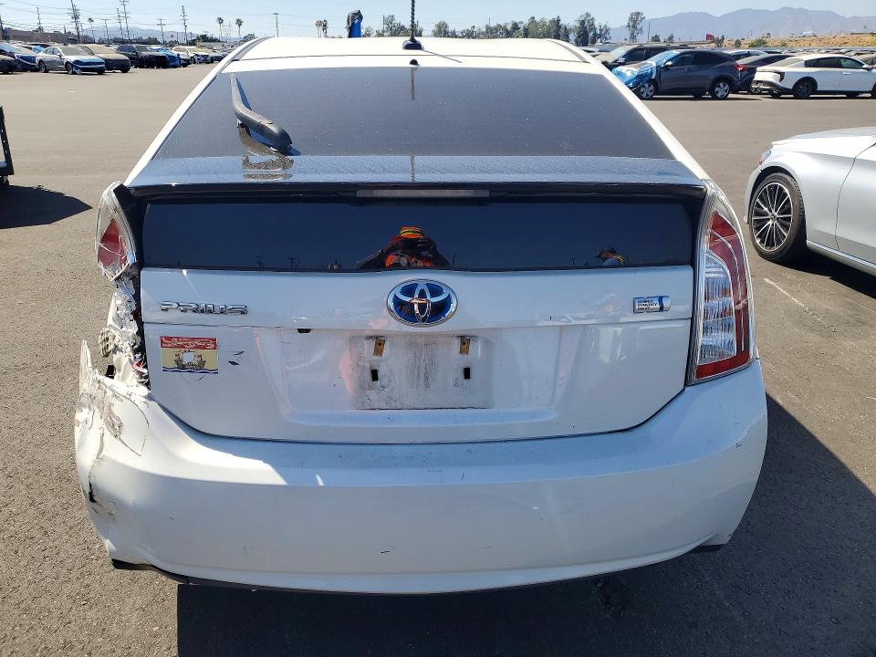 2014 Toyota Prius VIN JTDKN3DU8E0374386 COPART salvage auction — REAR END, CA - SALVAGE CERTIFICATE, sold $4,600 on 2026-07-29 (photo 6)