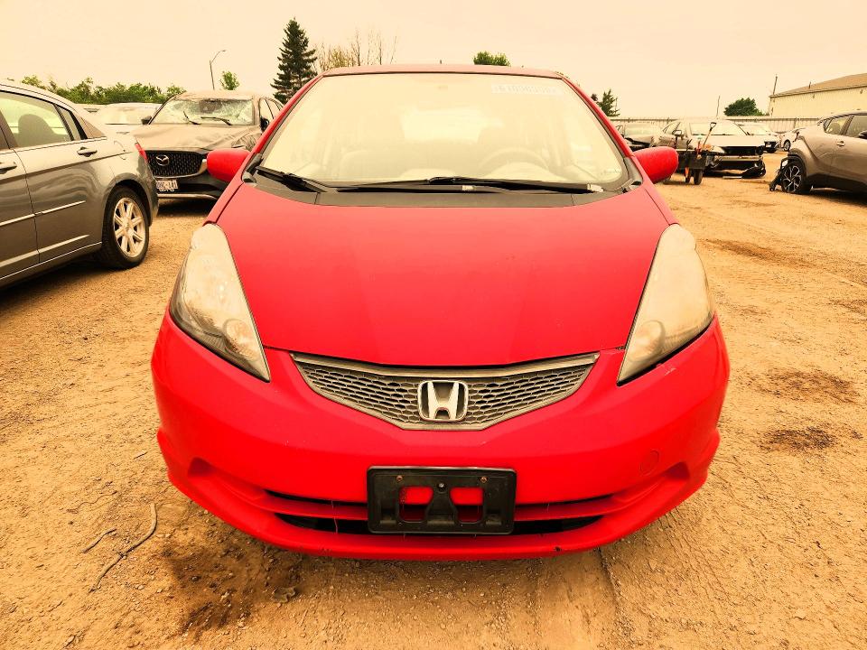 2009 Honda Fit VIN JHMGE88539S802637 COPART salvage auction — MECHANICAL, On - Permit No Brand - Unfit, sold $275 on 2026-07-28 (photo 5)