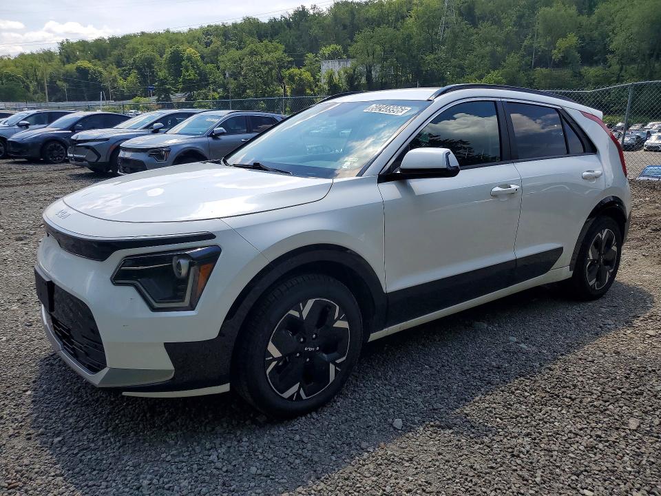 2023 Kia Niro VIN KNDCR3L18P5053339 COPART salvage auction — UNDERCARRIAGE, FL - CERTIFICATE OF TITLE, sold $6,900 on 2026-07-22 (photo 1)