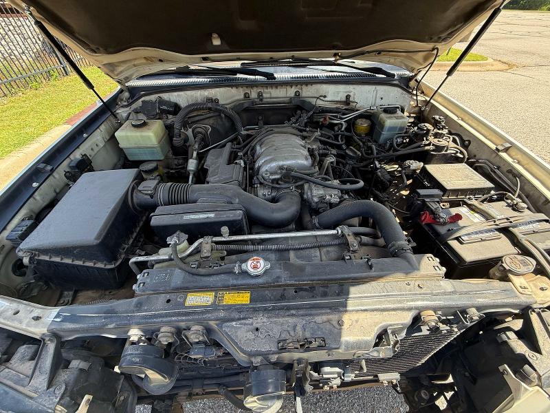 1998 Lexus Lx 470 VIN JT6HT00W9W0023792 COPART salvage auction — MINOR DENT/SCRATCHES, Ok - Cert Of Title-Salvage (P), sold $2,450 on 2026-07-30 (photo 7)
