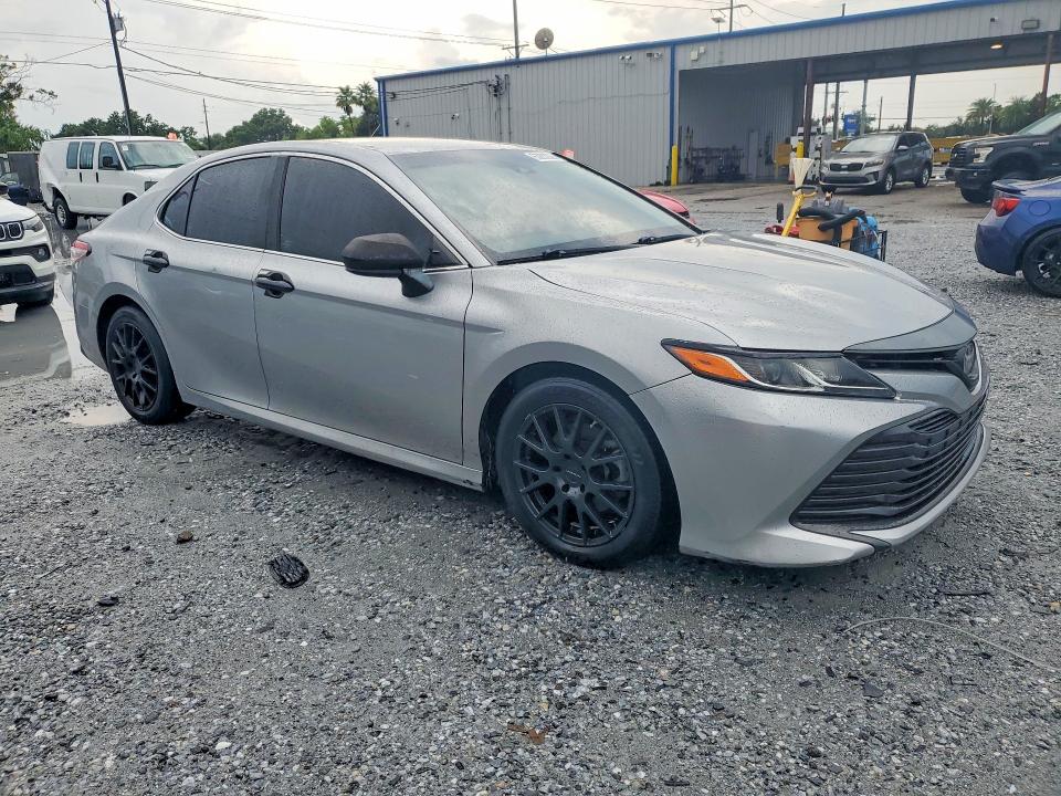 2019 Toyota Camry VIN 4T1B11HK0KU716602 COPART salvage auction — REAR END, Fl - Certificate Of Title, sold $7,500 on 2026-08-27 (photo 4)