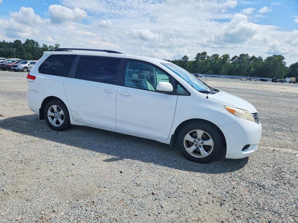 2012 Toyota Sienna VIN 5TDKK3DC0CS210821 COPART salvage auction — FRONT END, SC - DEALER ONLY CLEAN TITLE, sold $4,600 on 2026-07-27 (photo 4)