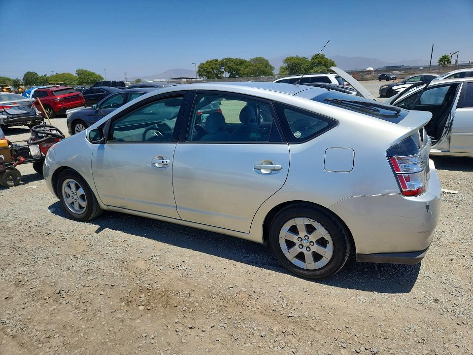 2004 Toyota Prius VIN JTDKB20U140030003 COPART salvage auction — MINOR DENT/SCRATCHES, CA - DIS/DLR/EXP ONLY CLEAN TITLE, sold $325 on 2026-07-24 (photo 2)