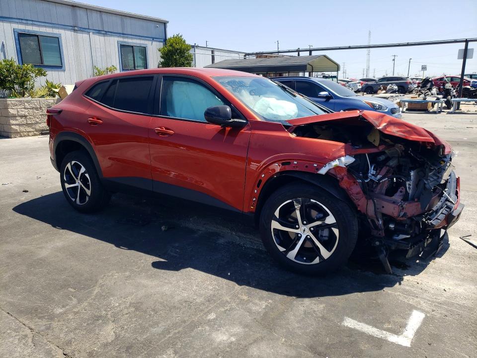 2024 Chevrolet Trax VIN KL77LGE22RC057799 COPART salvage auction — FRONT END, Ca - Salvage Certificate, sold $2,450 on 2026-07-29 (photo 4)