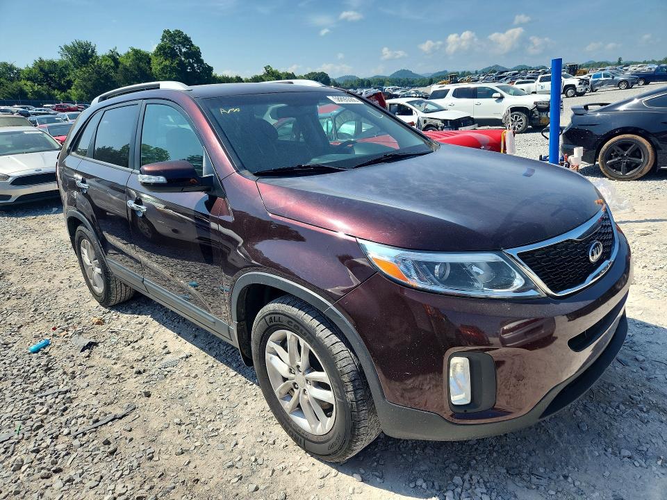 2015 Kia Sorento VIN 5XYKT4A68FG658923 COPART salvage auction — REAR END, Tn - Salvage Certificate, sold $200 on 2026-07-30 (photo 4)