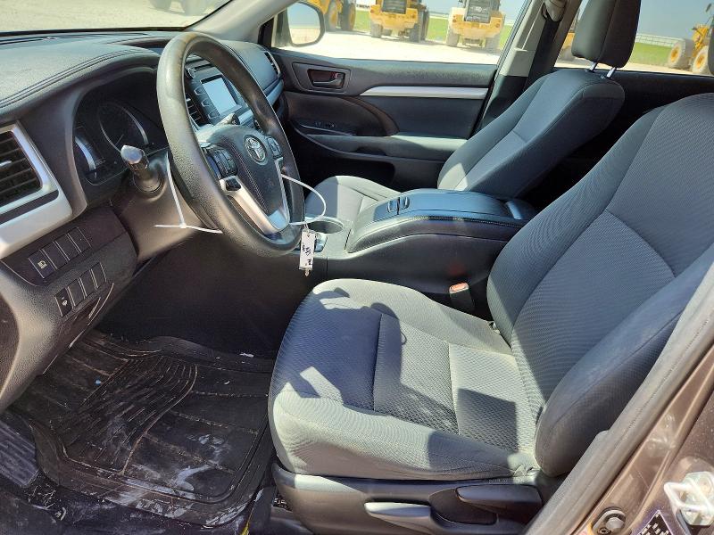 2019 Toyota Highlander VIN 5TDZZRFH0KS296281 COPART salvage auction — MINOR DENT/SCRATCHES, Tx - Certificate Of Title (P), sold $2,500 on 2026-08-13 (photo 7)