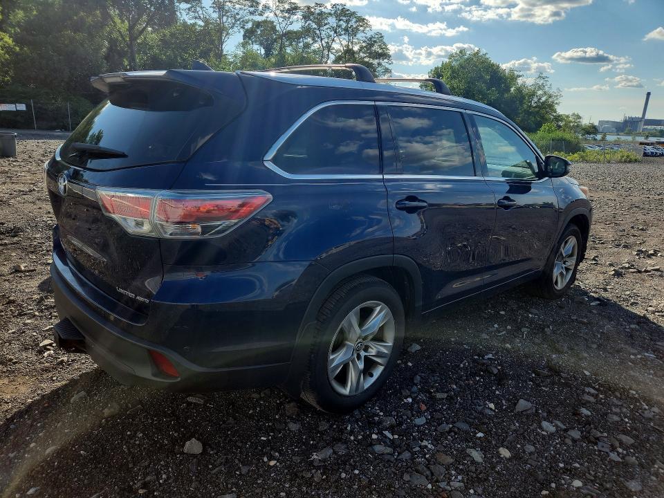 2016 Toyota Highlander VIN 5TDDKRFH4GS234002 COPART salvage auction — FRONT END, Pa - Certificate Of Salvage, sold $5,700 on 2026-07-23 (photo 3)