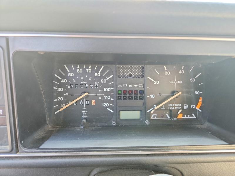 1987 Volkswagen Cabriolet VIN WVWCA0151HK036218 COPART salvage auction — MINOR DENT/SCRATCHES, OH - DEALER ONLY CLEAN TITLE, sold $725 on 2026-08-11 (photo 9)
