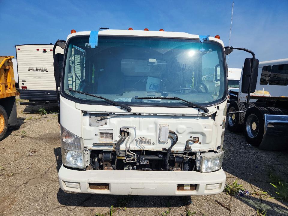 2017 Isuzu Npr hd VIN 54DC4W1B5HS802463 COPART salvage auction — FRONT END, Mi - Dealer Only Clean Title (P), sold $70 on 2026-07-29 (photo 5)