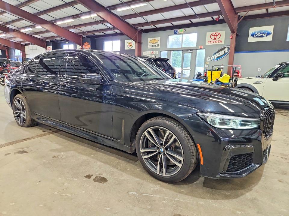 2021 BMW 7er VIN WBA7U2C07MCF68499 COPART salvage auction — MINOR DENT/SCRATCHES, PA - CERT OF TITLE (P), sold $25,000 on 2026-08-20 (photo 4)