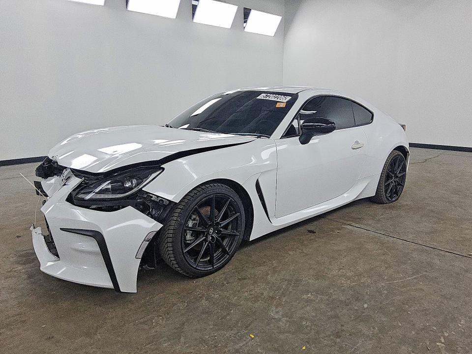 2025 Toyota Gr 86 VIN JF1ZNBE15S9752013 — COPART salvage auction photo