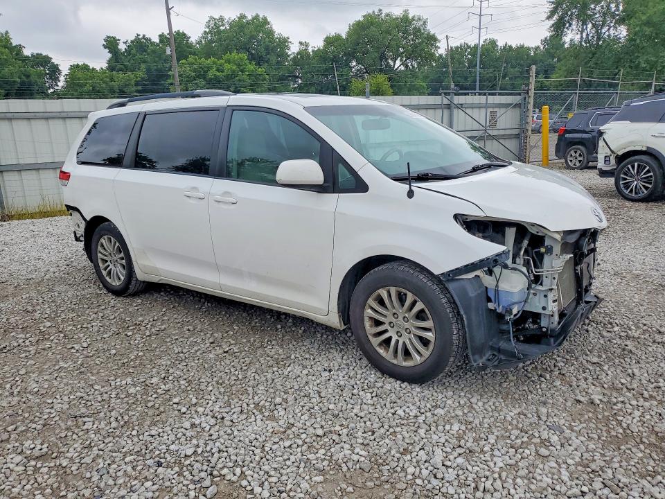 2014 Toyota Sienna VIN 5TDYK3DC3ES444268 COPART salvage auction — FRONT END, OH - CERT OF TITLE-SALVAGE, sold $750 on 2026-07-21 (photo 4)