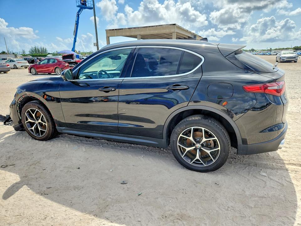 2018 Alfa romeo Stelvio VIN ZASFAKBN8J7C24273 COPART salvage auction — FRONT END, Fl - Cert Of Title Slvg Rebuildable, sold $1,300 on 2026-08-11 (photo 2)