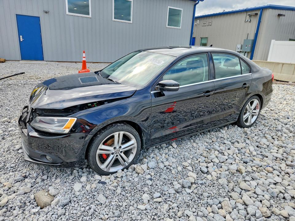 2014 Volkswagen Jetta VIN 3VWD17AJ3EM432890 COPART salvage auction — FRONT END, Salvage Title, sold $650 on 2026-07-31 (photo 1)