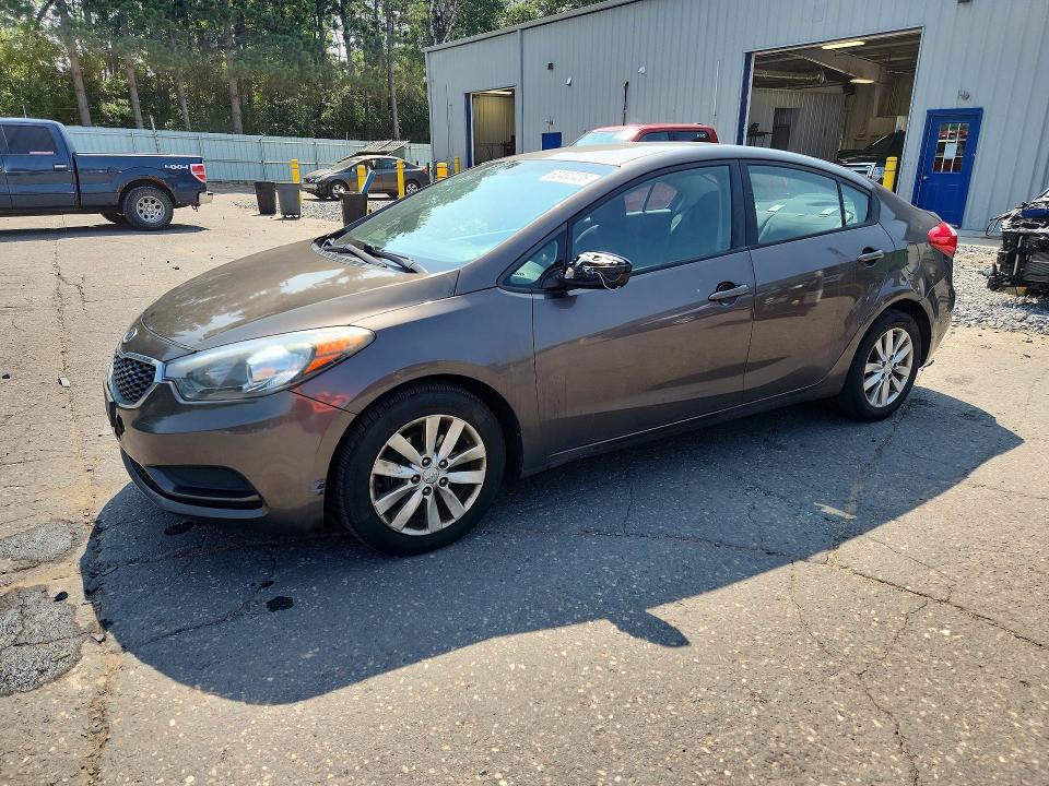 2014 Kia Forte VIN KNAFX4A6XE5101960 COPART salvage auction — MECHANICAL, Mn - Certificate Of Title, sold $225 on 2026-07-28 (photo 1)