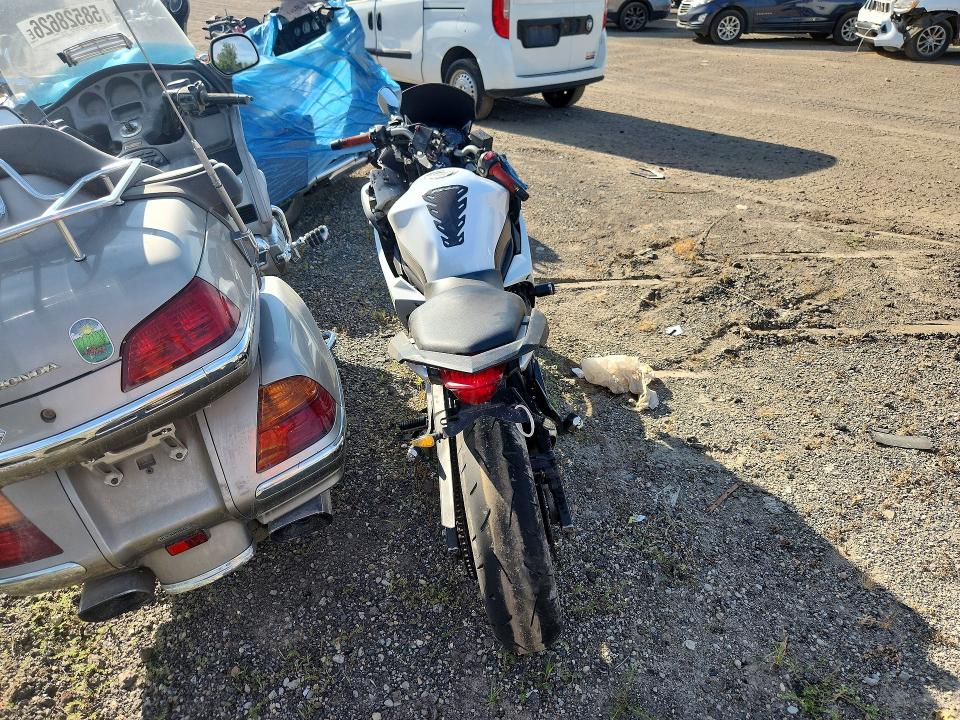 2012 Yamaha Fz6 VIN JYARJ18E2CA008797 COPART salvage auction — ALL OVER, Mi - Certificate Of Title, sold $60 on 2026-07-23 (photo 4)