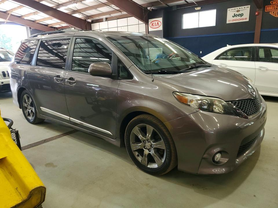 2012 Toyota Sienna VIN 5TDXK3DC8CS230689 COPART salvage auction — MINOR DENT/SCRATCHES, Ny - Certificate Of Title (P), sold $5,900 on 2026-07-31 (photo 4)