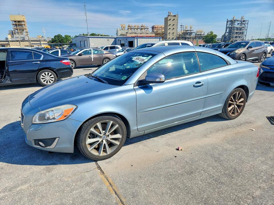 2013 Volvo C70 VIN YV1672MC2DJ136839 COPART salvage auction — MINOR DENT/SCRATCHES, La - Cert Of Title-Salvage, sold $550 on 2026-07-15 (photo 1)