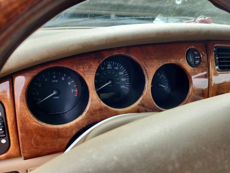 2000 Jaguar Xk series VIN SAJJA42CXYNA03622 COPART salvage auction — MINOR DENT/SCRATCHES, Wa - Cert Of Ownership-Rebuilt, sold $275 on 2026-07-21 (photo 9)