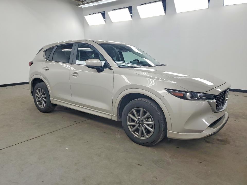 2025 Mazda Cx-5 VIN JM3KFBCL1S0677903 COPART salvage auction — MINOR DENT/SCRATCHES, MI - CERTIFICATE OF TITLE (P), sold $18,000 on 2026-07-15 (photo 4)