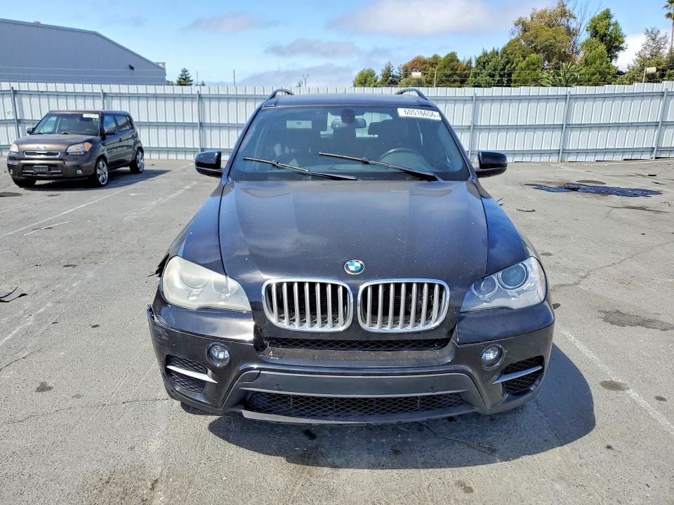 2011 BMW X5 VIN 5UXZW0C52BL661042 COPART salvage auction — FRONT END, FL - DIS/DLR/EXP ONLY CLEAN TITLE, sold $1,900 on 2026-07-10 (photo 5)
