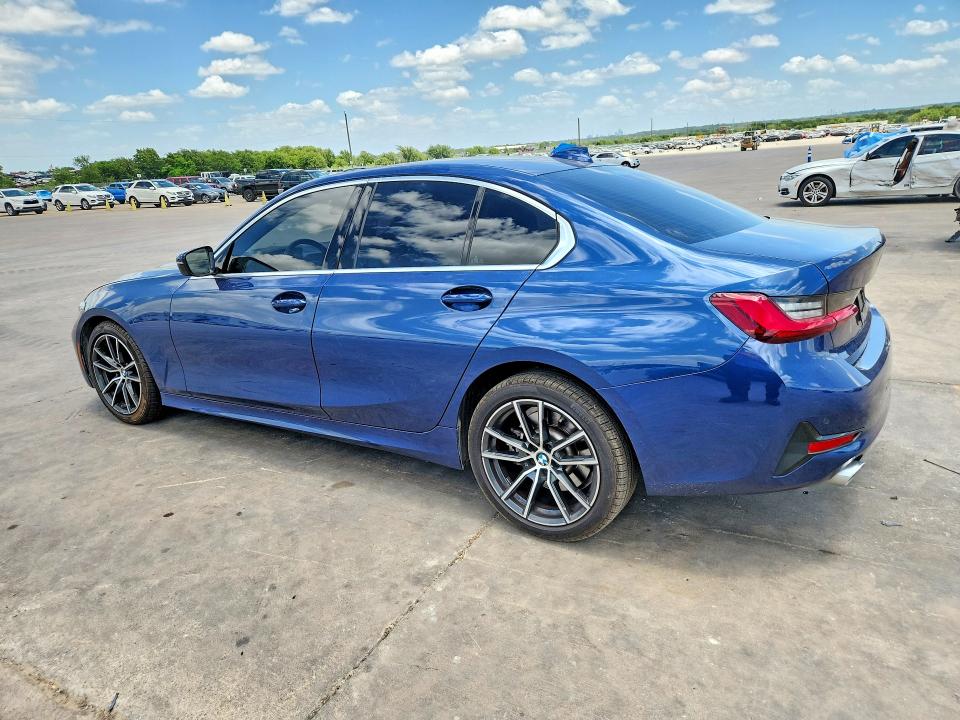 2022 BMW 3er VIN 3MW5R1J0XN8C66930 COPART salvage auction — SIDE, Tx - Salvage Vehicle Title, sold $10,100 on 2026-08-27 (photo 2)