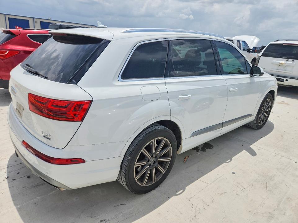 2017 Audi Q7 VIN WA1LAAF76HD004993 COPART salvage auction — MECHANICAL, TX - CERTIFICATE OF TITLE, sold $4,500 on 2026-07-28 (photo 3)