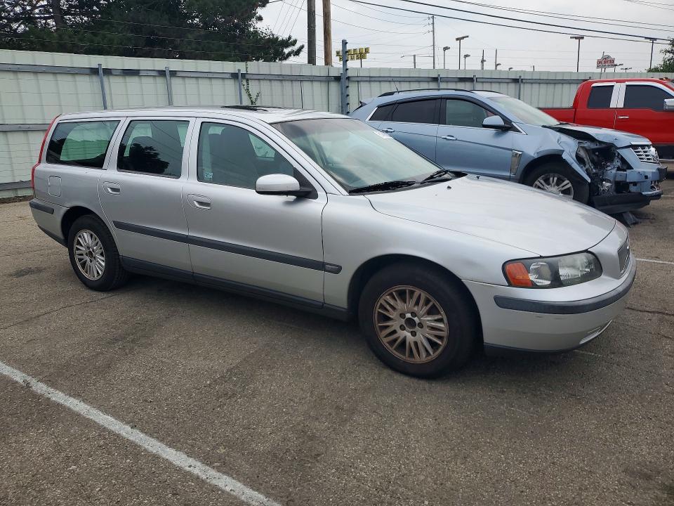 2004 Volvo V70 VIN YV1SW61T742399884 COPART salvage auction — BURN, OH - CERT OF TITLE-SALVAGE, sold $200 on 2026-07-31 (photo 4)