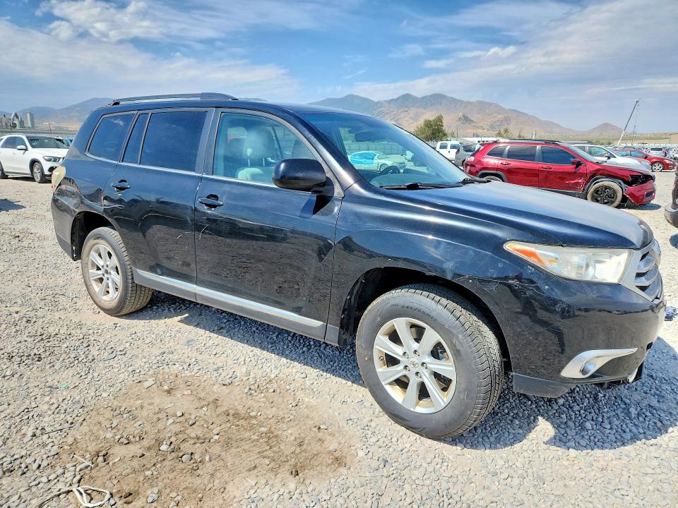 2012 Toyota Highlander VIN 5TDBK3EH4CS112076 COPART salvage auction — MINOR DENT/SCRATCHES, MT - CERTIFICATE OF TITLE, sold $1,950 on 2026-07-31 (photo 4)