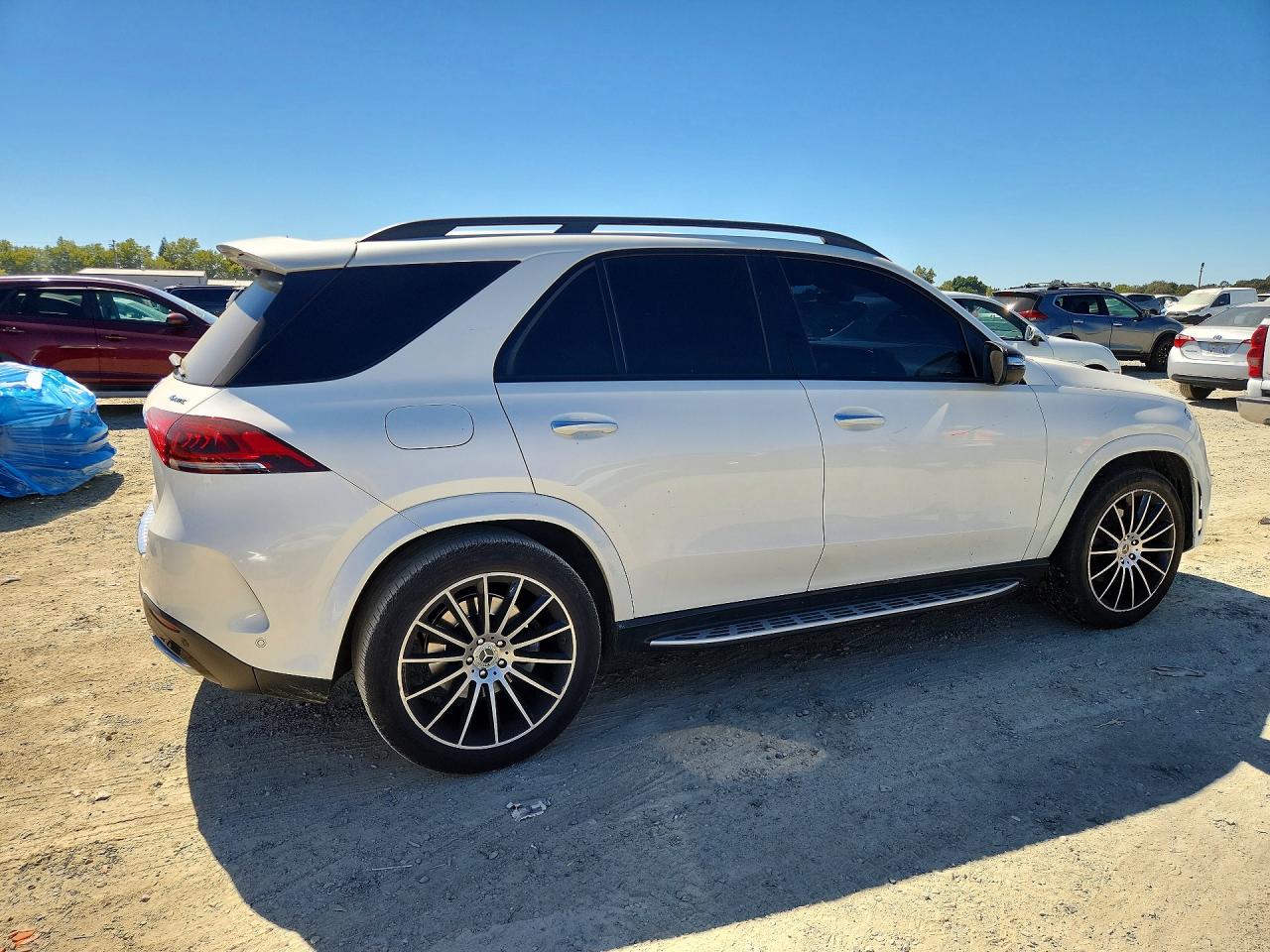 2020 Mercedes-Benz GLE-Class VIN 4JGFB4KBXLA099253 COPART salvage auction — Minor Dent/Scratches, CA - DIS/DLR/EXP ONLY CLEAN TITLE (P), sold $21,500 on 2026-09-11 (photo 3)