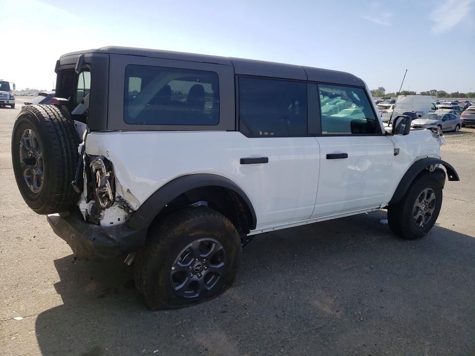 2026 Ford Bronco VIN 1FMDE7BH0TLA92336 COPART salvage auction — REAR END, Ca - Non-Repairable Vehicle Cert, sold $7,700 on 2026-07-29 (photo 3)