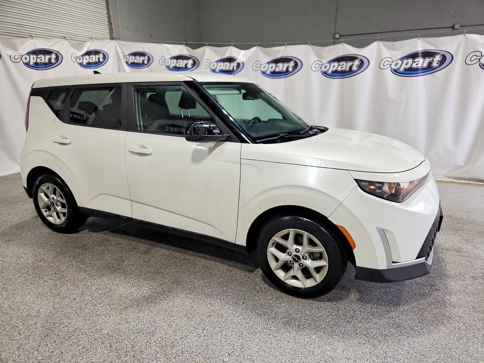 2023 Kia Soul VIN KNDJ23AU0P7862167 COPART salvage auction — FRONT END, NY - CERTIFICATE OF TITLE, sold $4,150 on 2026-07-27 (photo 4)
