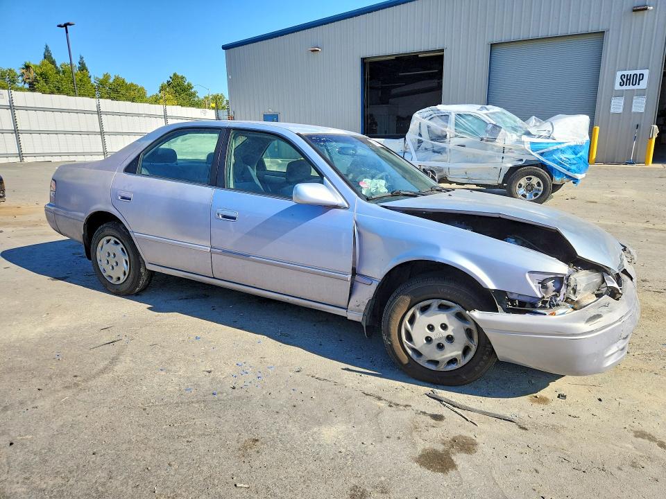 1998 Toyota Camry VIN JT2BG22K4W0104541 COPART salvage auction — FRONT END, CA - SALVAGE CERTIFICATE, sold $100 on 2026-07-23 (photo 4)