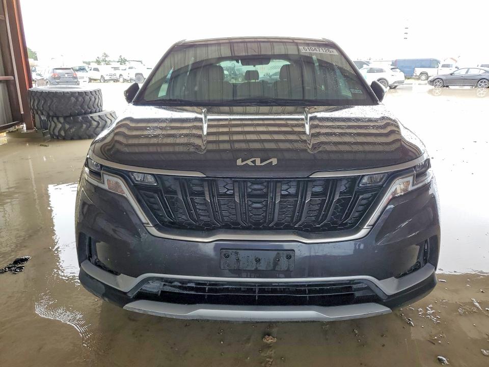 2024 Kia Carnival VIN KNDNB4H30R6433902 COPART salvage auction — REAR END, TX - SALVAGE VEHICLE TITLE, sold $10,300 on 2026-07-28 (photo 5)