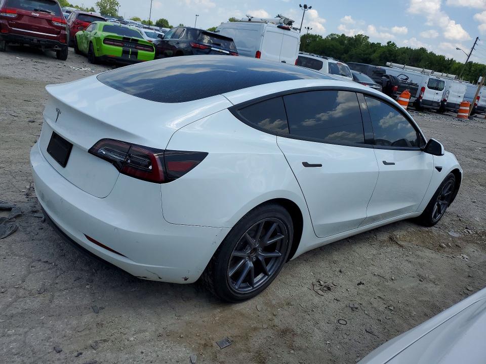 2022 Tesla Model 3 VIN 5YJ3E1EA5NF111979 COPART salvage auction — MINOR DENT/SCRATCHES, Oh - Dealer Only Clean Title (P), sold $11,600 on 2026-07-31 (photo 3)