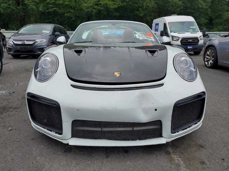 2018 Porsche 911 VIN WP0CA2A90JS138078 COPART salvage auction — WATER/FLOOD, NJ - CERT OF TITLE-SALVAGE FLOOD, sold $33,750 on 2026-08-13 (photo 5)