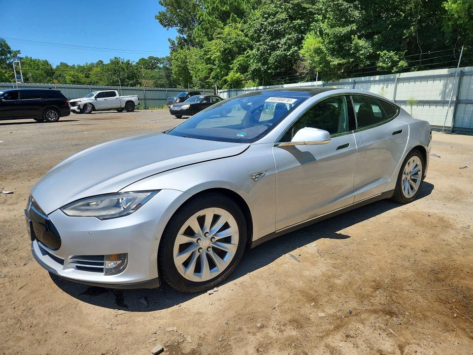 2016 Tesla Model s VIN 5YJSA1E2XGF123791 COPART salvage auction — REAR END, Ga - Certificate Of Title, sold $2,650 on 2026-07-30 (photo 1)