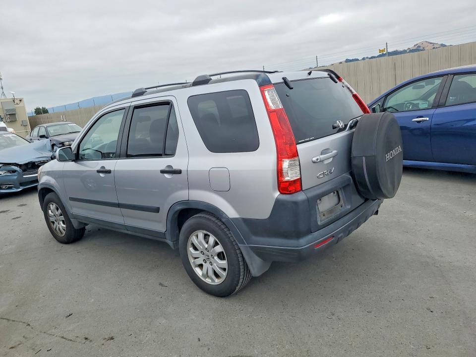 2005 Honda Cr-v VIN JHLRD78825C000654 COPART salvage auction — MINOR DENT/SCRATCHES, CA - DIS/DLR/EXP ONLY CLEAN TITLE, sold $1,300 on 2026-07-09 (photo 2)