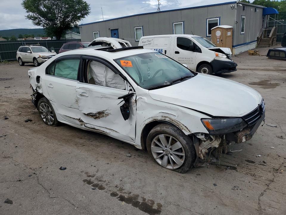 2015 Volkswagen Jetta VIN 3VW3A7AJXFM262055 COPART salvage auction — ROLLOVER, Pa - Cert Of Salv-R=Reconstructed, sold $2 on 2026-08-19 (photo 4)