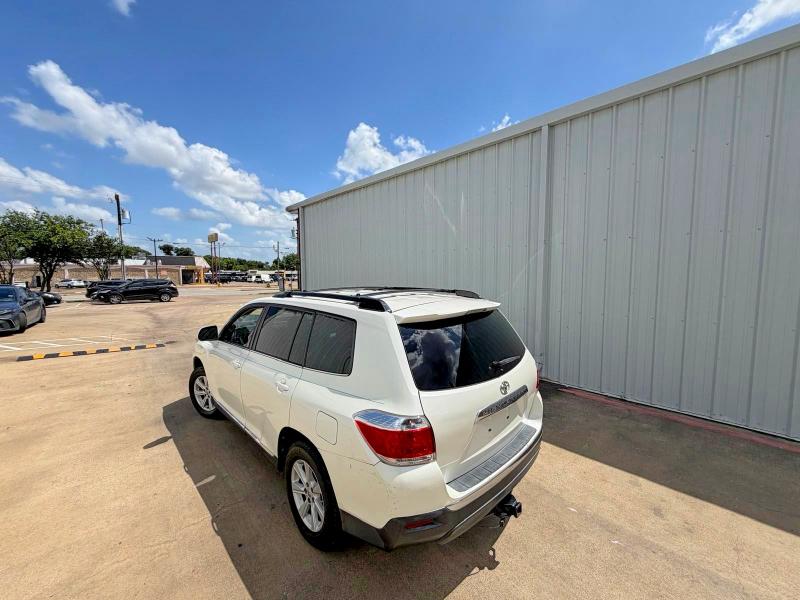 2013 Toyota Highlander VIN 5TDZK3EH0DS096099 COPART salvage auction — MINOR DENT/SCRATCHES, TX - CERTIFICATE OF TITLE (P), sold $1,450 on 2026-07-27 (photo 3)
