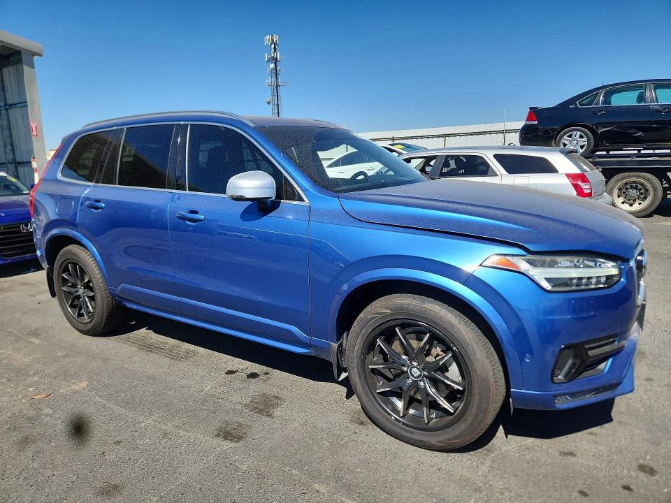 2016 Volvo Xc90 VIN YV4A22PM9G1042218 COPART salvage auction — MINOR DENT/SCRATCHES, Ca - Dis/Dlr/Exp Only Clean Title, sold $4,600 on 2026-08-17 (photo 4)