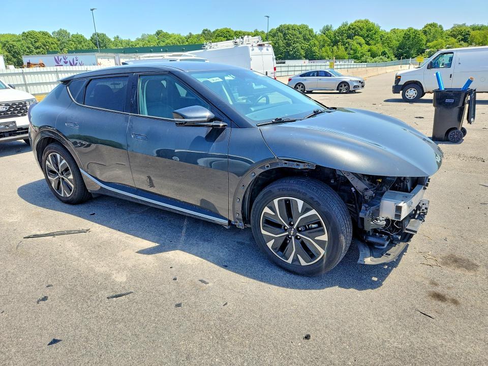 2023 Kia Ev6 VIN KNDC34LA7P5127633 COPART salvage auction — FRONT END, NY - CERTIFICATE OF TITLE, sold $10,100 on 2026-07-20 (photo 4)